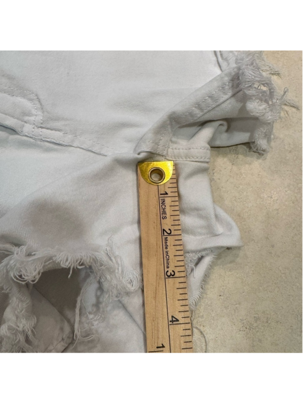 Y2K High Rise Distressed White Jean Shorts Size 30 - Picture 5 of 5